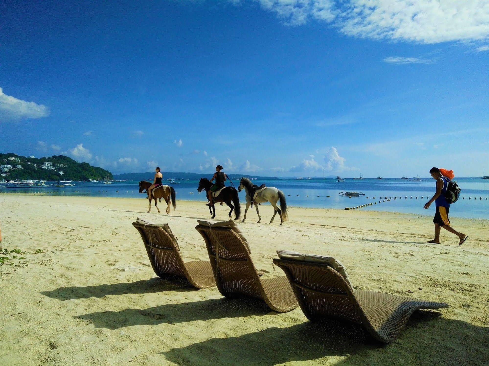 Aissatou Beach Resort Balabag  Dış mekan fotoğraf